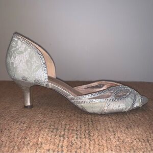 Town Shoes Chic Silver Women's Heels